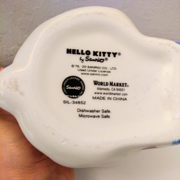Hello Kitty Mug - Picture 2 of 5